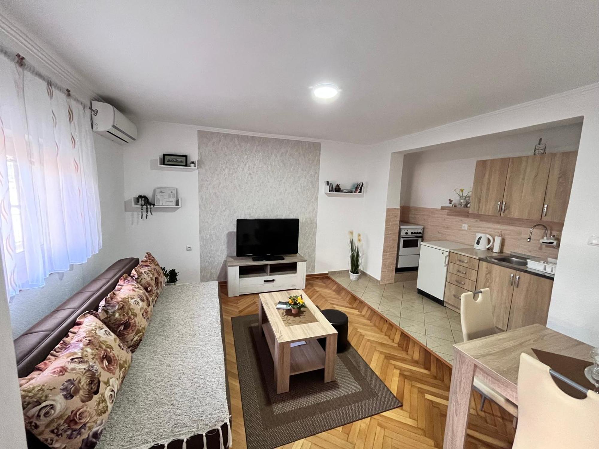Apartman Mim 特雷比涅 外观 照片
