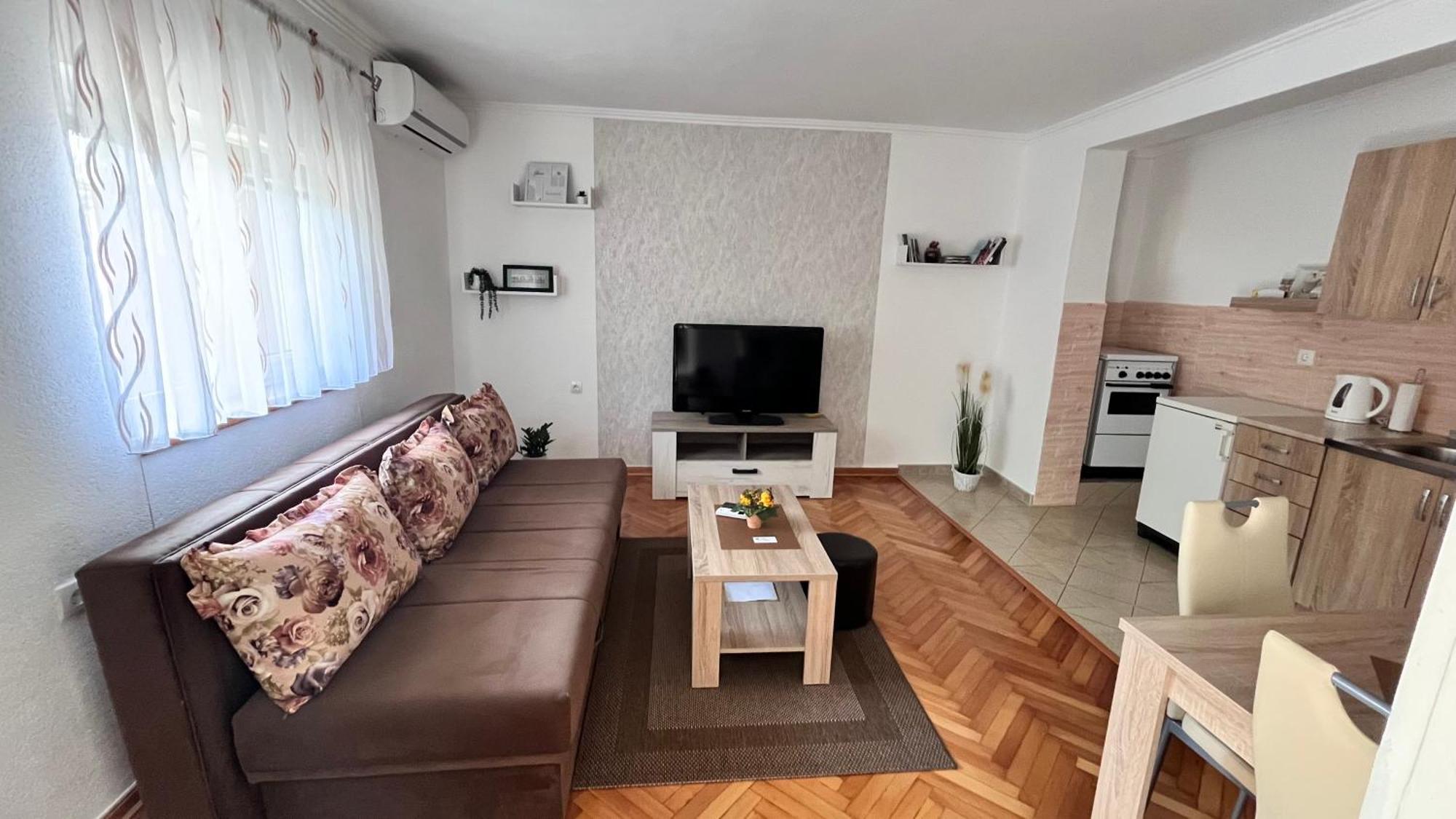 Apartman Mim 特雷比涅 外观 照片